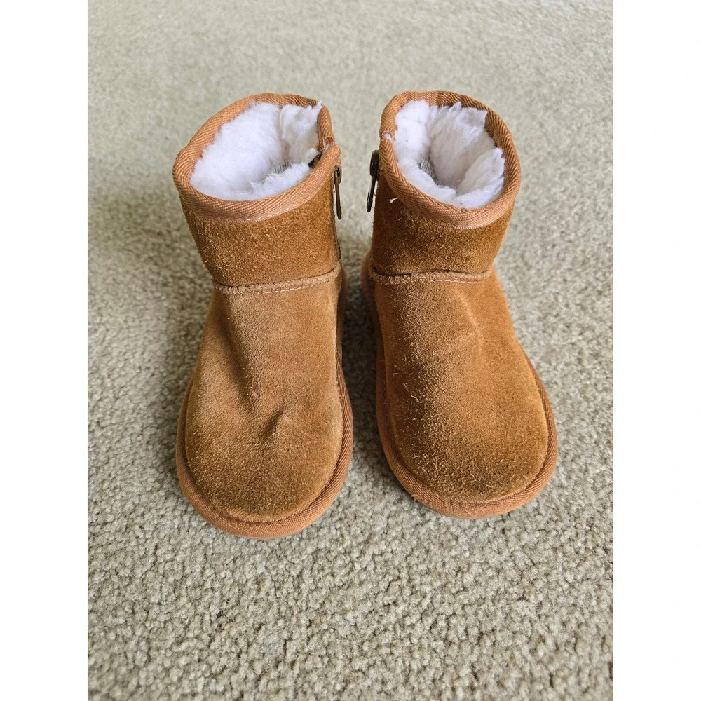 Koolaburra‎ by UGG Kids Mini Chestnut Short Suede Boots Girls Size 8